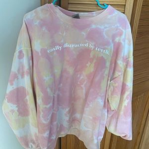 Easily distracted by teeth crew neck